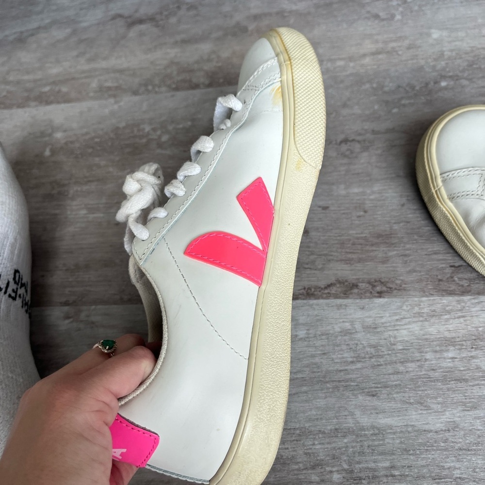 Veja White Sneakers with Bright Pink V Logo - Picture 7 of 9